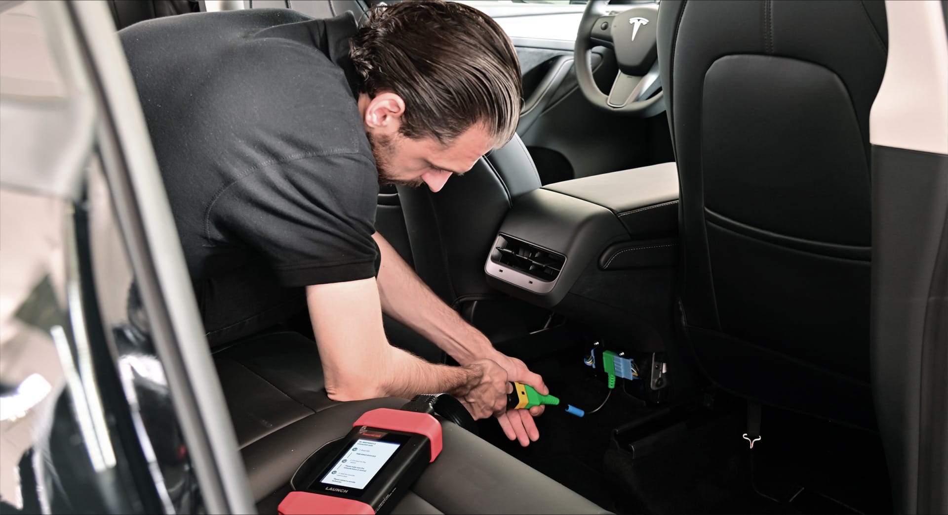 LAUNCH-Europe-EV-Addon-Kit-Adapter-slider-4.jpg