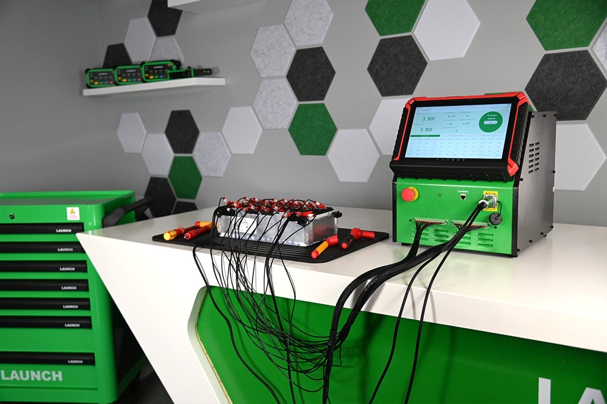 launch-europe-evm324-ev-tools-live2.jpg
